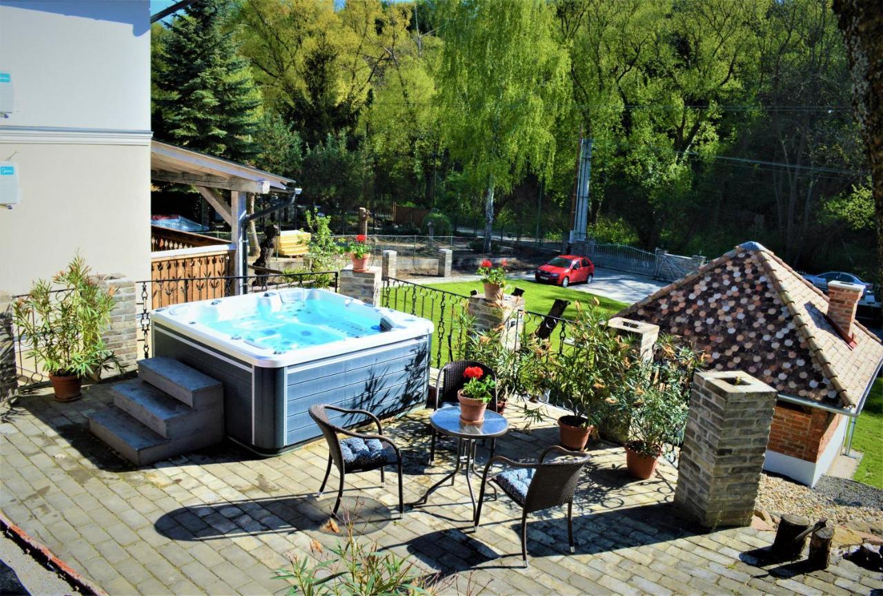 Terrace Apartments Eger Exterior foto